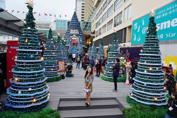 海港城 2018 Christmas Treasures 亮燈！60 呎高 LED 聖誕樹＋愛心鎖