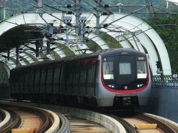 颱風樺加沙｜港鐵8號風球列車服務維持正常 預告風球解除後需時復常