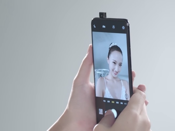 【CES 2019】傳 Samsung 將展示手機屏幕發聲技術  跟喇叭說再見？