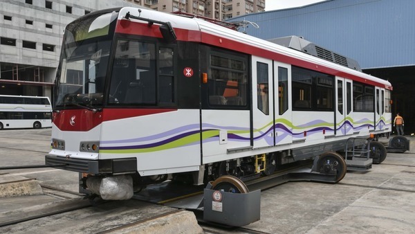 新輕鐵中國製造 已運抵港鐵屯門車廠 2019 年投入服務