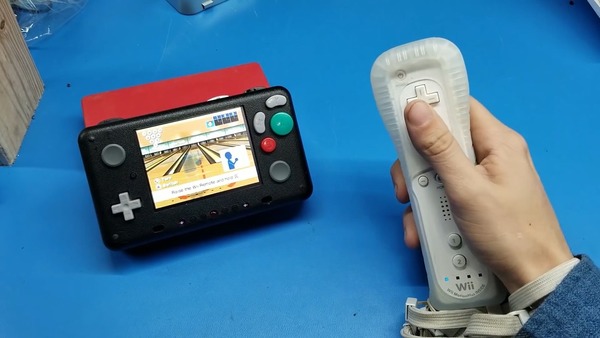 玩家有愛付出3年 改裝Wii變手提遊戲機