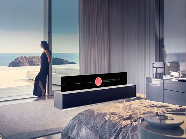 【CES 2019】LG SIGNATURE OLED TV R 全球首款捲曲電視  屏幕開收任你選