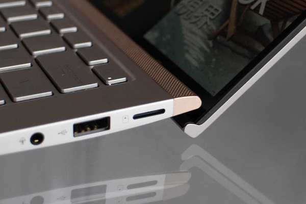 全球最細筆電 ASUS ZenBook 13/14/15 香港開售！軍用規格兼備虛擬 NumPad