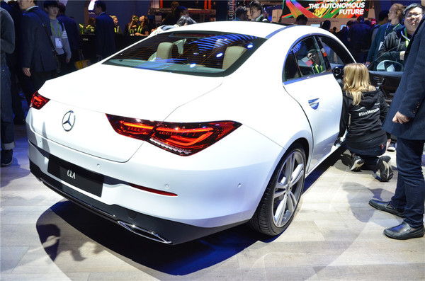 Benz CLA250 Coupe 房跑正式發佈 空間增大規格提升