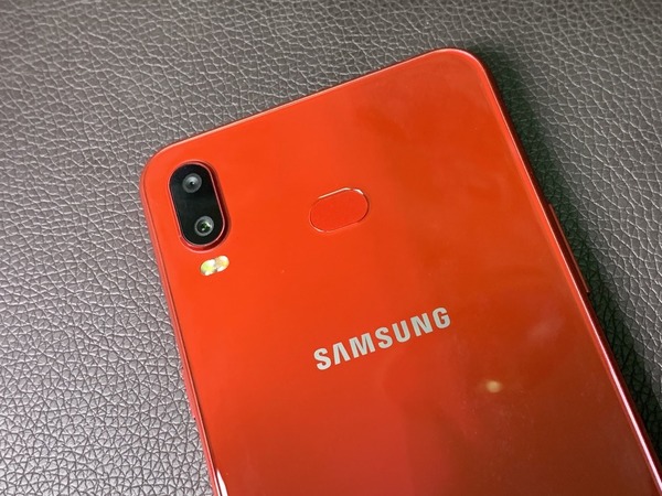 火紅色 Samsung Galaxy A6s 抵玩水貨 3 大賣點