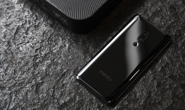 全球首部真無孔手機 Meizu Zero 發布！搶 Samsung．華為風頭？