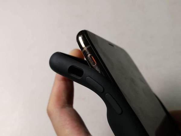 iPhone XS Max 電池保護套實試 續航能力大提升