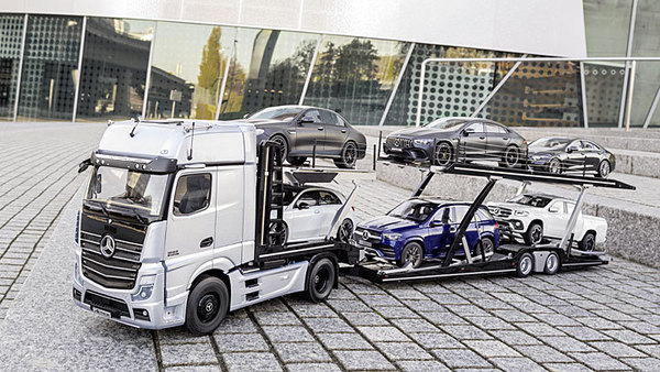 Mercedes-Benz Actros GigaSpace 拖頭模型上市！史上最大零件超精細