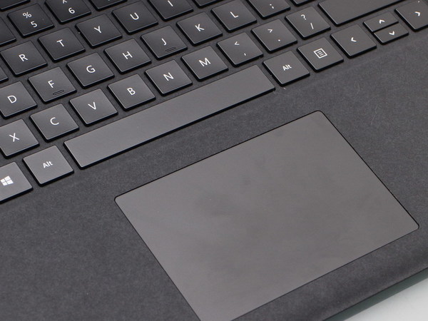 輕薄便攜商機   Microsoft Surface Laptop 2 型格石墨黑