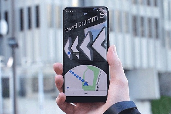 Google Maps AR 導航功能正式進行測試 行街搵路更簡單