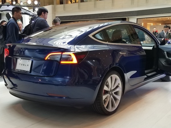 Tesla Model 3 來港展出！「跑車級」平民版電動車率先睇【附展覽資料】