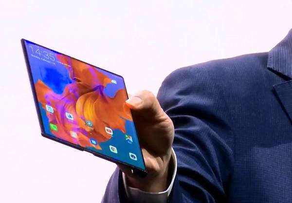 【MWC 2019】HUAWEI Mate X 摺屏 5G 手機亮相！比 Galaxy Fold 貴！？