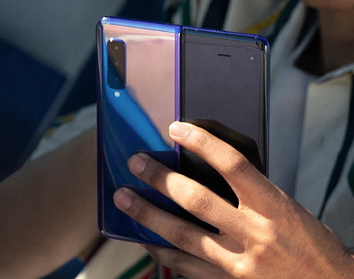 Samsung Galaxy Fold vs Huawei Mate X 規格外形價錢比較