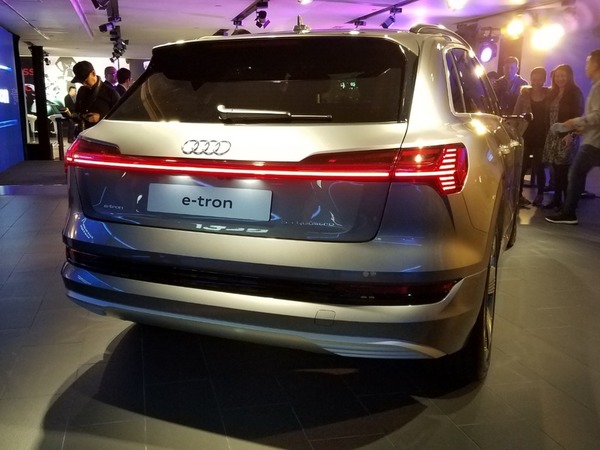 【e＋車路事】Audi 首款電動 SUV e-tron 香港亮相！預訂價 HK＄120 萬有找