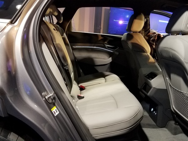【e＋車路事】Audi 首款電動 SUV e-tron 香港亮相！預訂價 HK＄120 萬有找