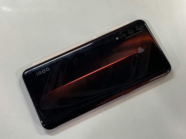 Vivo iQoo 效能、拍攝表現實試 平玩電競級手機