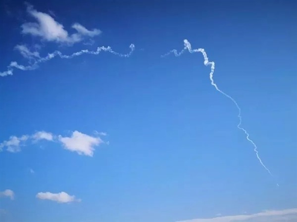 【有片睇】中國第二枚民營火箭發射失敗！發射 10 秒後墜落