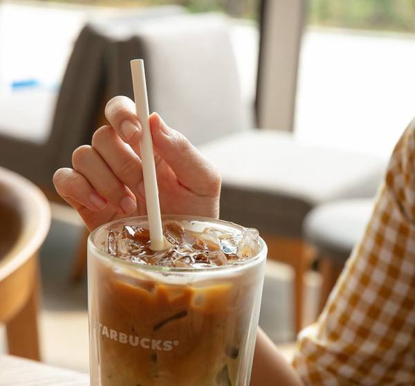 Starbucks 港澳全線停用塑膠飲管 即日推出紙飲管及鈦合金環保飲管套裝