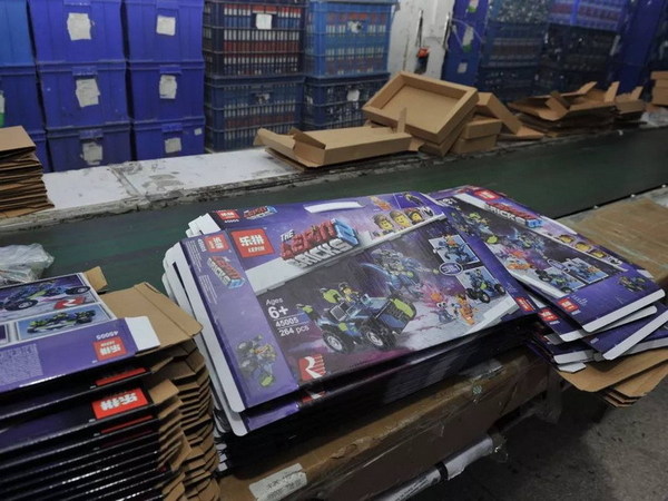 「山寨 LEGO」樂拼生產線被上海警方搗破！涉案金額達 2 億元人民幣