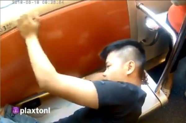 男子打橫瞓東鐵座椅獨霸 3 位！網民鬧爆：被拍醒後仲慢慢摔眼【有片睇】