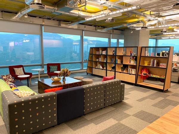 Facebook 香港搬新 Office！佔地 4 層似遊戲室多過辦公室？