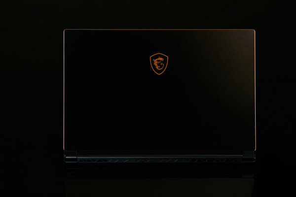 MSI GS65 Stealth 9SG型格薄身電競筆電　240Hz屏幕率先試玩！