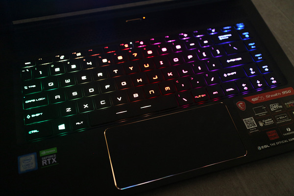MSI GS65 Stealth 9SG型格薄身電競筆電　240Hz屏幕率先試玩！