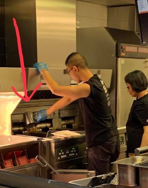 麥當勞油杯跌落地無洗無抹繼續用？拍照樓主鬧：一個星期唔再食老麥