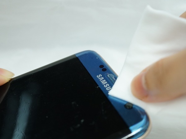 解構 3 步簡易清潔手機大法 每周一次給電話潔淨面貌