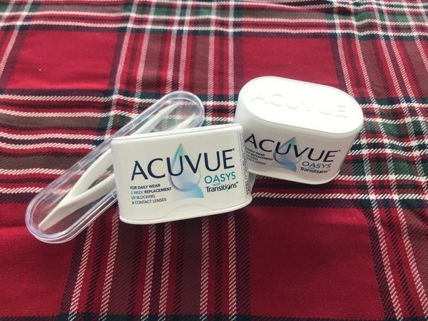 Acuvue OASYS with Transitions 變色Con 實試！真係 1 分鐘變色？