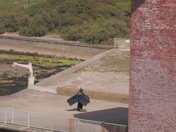 飛行 1.3 公里靠穿「Iron Man Style」戰衣？英國發明家改寫 1934 年歷史結局【有片睇】