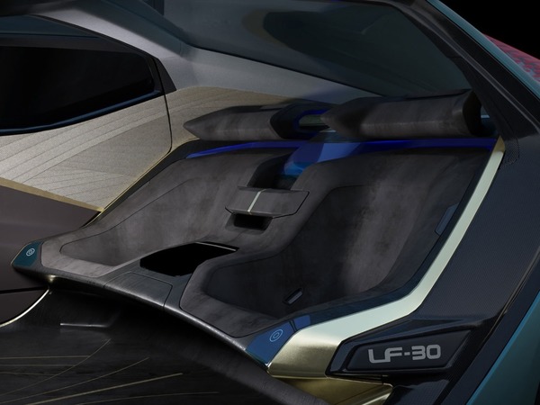 【e＋車路事】凌志 Lexus 首發 LF-30 電動概念車  裡裡外外面向未來風