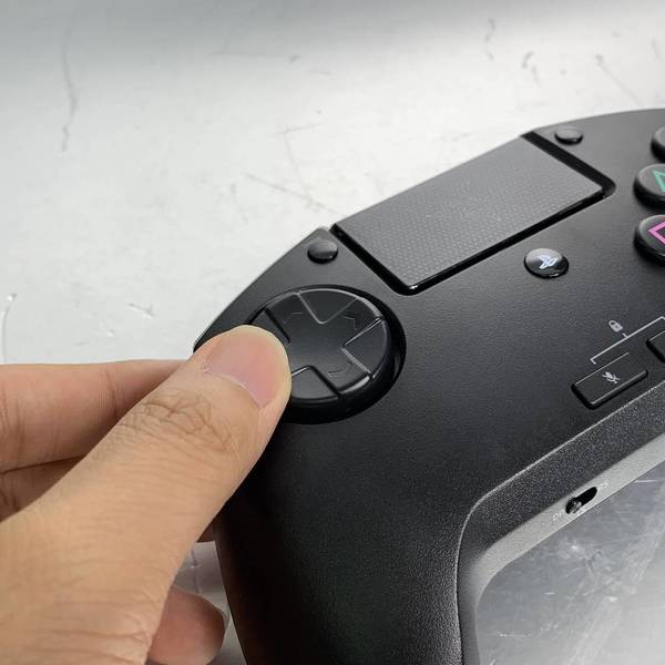 格鬥專用手掣 Razer Raion開箱