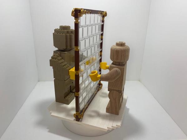 LEGO Originals Wooden Minifigure 登場！木製 LEGO 人仔放大 5 倍賣過千元