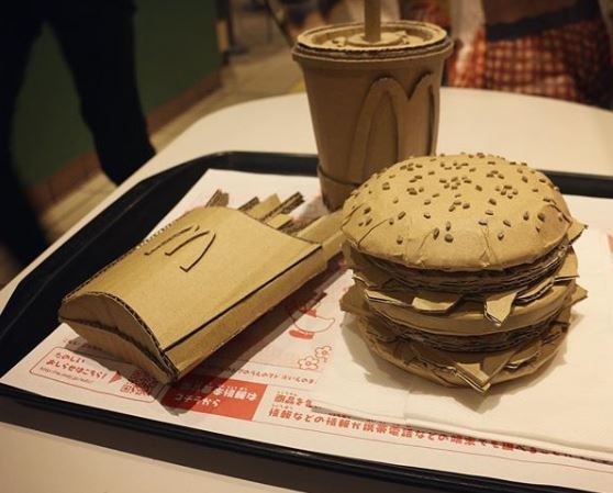 日本手工達人用紙皮砌出立體「美食」  麥當勞套餐都砌得出？
