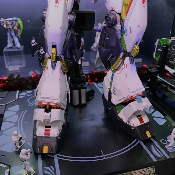 最貴Nu高達完成品 解體匠機Nu高達【開箱】