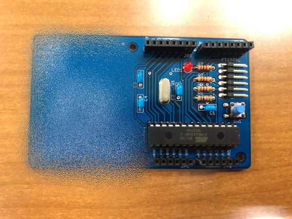 東京大學研究生用電路板做卡片 每張成本 ＄5.7 港元