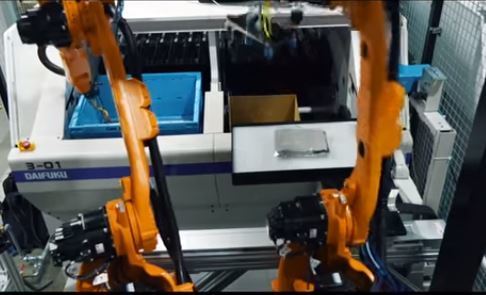 【有片睇】Uniqlo 研發裝貨機械人  望可令倉庫運作全機械化