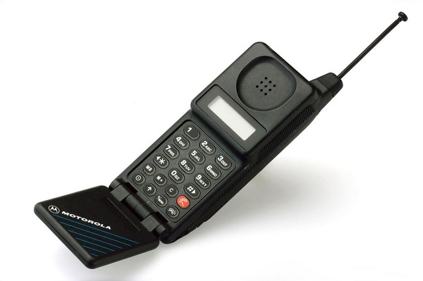 手機先驅 Motorola 大哥大見過未？