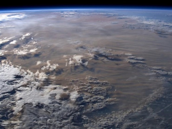 ESA 太空人拍下澳洲山火俯瞰圖 前所未有的恐怖大火【多圖】