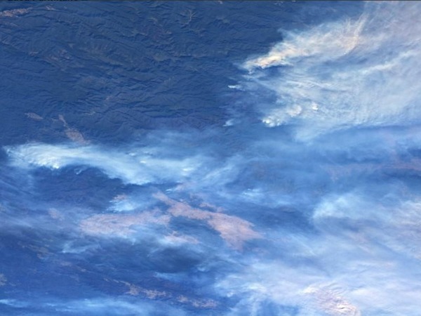 ESA 太空人拍下澳洲山火俯瞰圖 前所未有的恐怖大火【多圖】