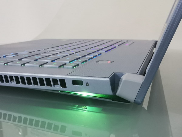 過年換 RTX 2060 電競筆電    Acer 平玩！ASUS 靚屏！