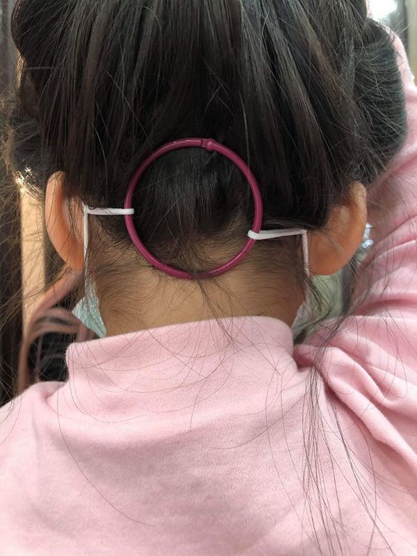 台灣網民分享戴口罩小物  戴口罩不再耳背痛而且更貼服？