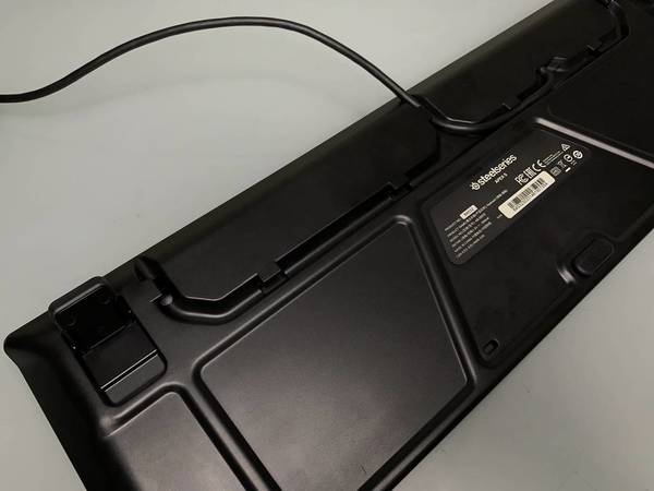 混合青軸設計 Apex 5【開箱】