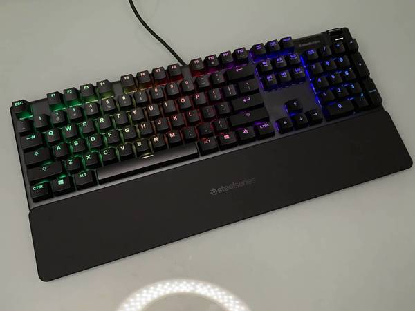 混合青軸設計 Apex 5【開箱】