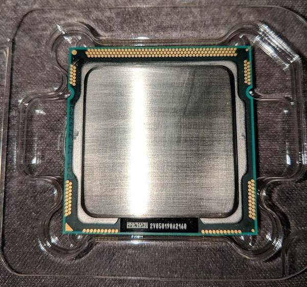 假冒 Intel Core i7‧i9 湧現！「空心 U」內部沒有核心晶片