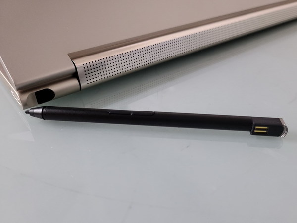 4K 靚屏幕搭載 Lenovo YOGA C940 影音變形旗艦