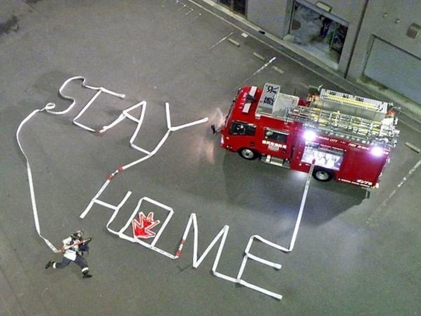 【日本疫情】日本消防員瞓地呼籲民眾「Stay Home」