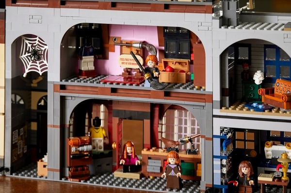 LEGO 75978 哈利波特斜角巷上市！買滿指定金額送海格巴嘴 BrickHeadz