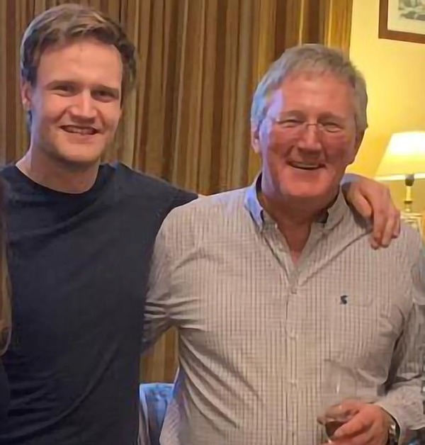 出生後每年一支威士忌作生日禮物 18 年後兒子賣酒可買樓自立